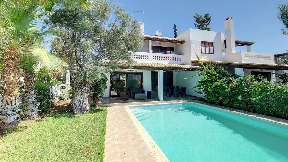 Plepi House | Pool house with private boat dock, 260m from beach (2 bedrooms)