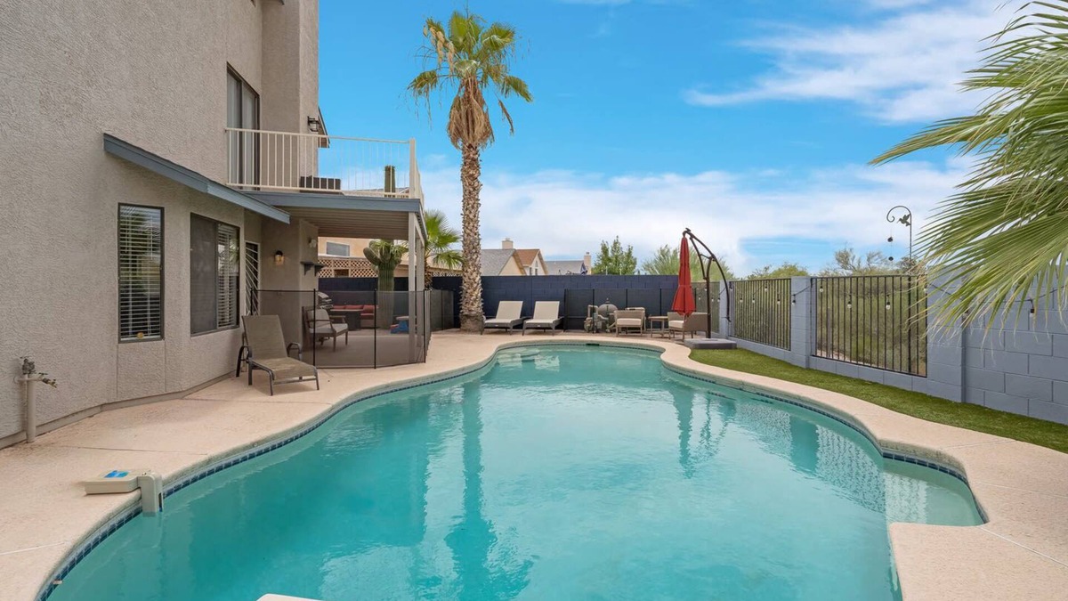 Tucson House | Pool+Lots of Room+Great Location