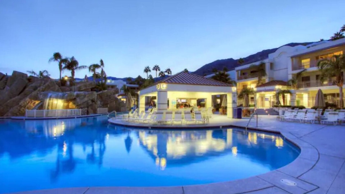 Canyon Corridor Condo | #Pool Paradise! Waterfalls and Poolside Bar & Grill!