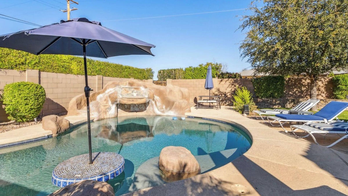 South Scottsdale House | Pool, Real Green Grass, Game Room + Near Old Town! Pets OK-Spacious For Groups!