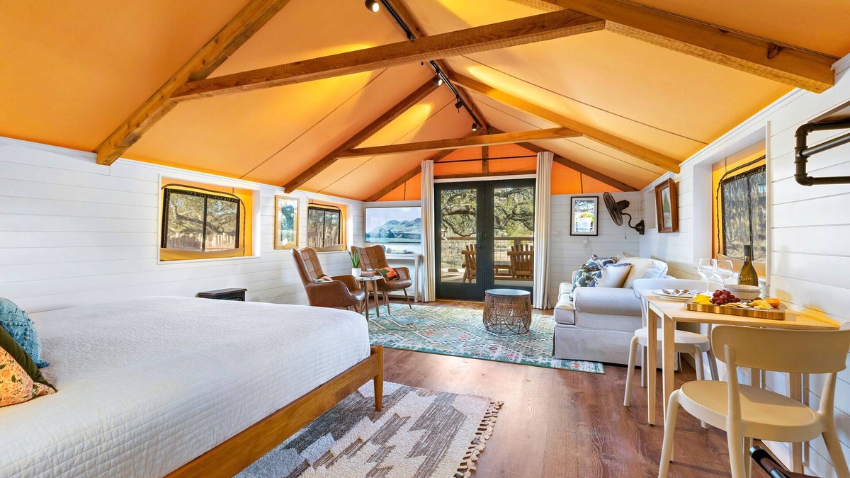 Ingram Cabin | Pool + River + Hot Tub + Lakefront + Firepit