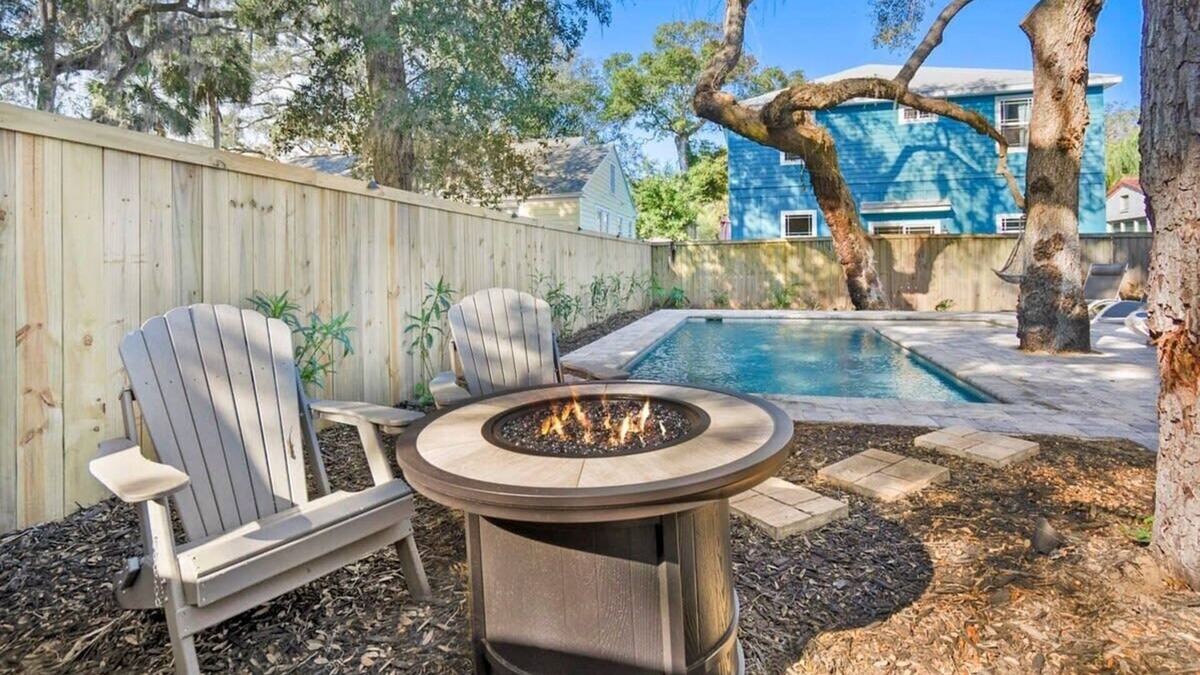 St. Augustine House | Pool + Spa, Downtown, by Beach, FOY, Add Golf Cart