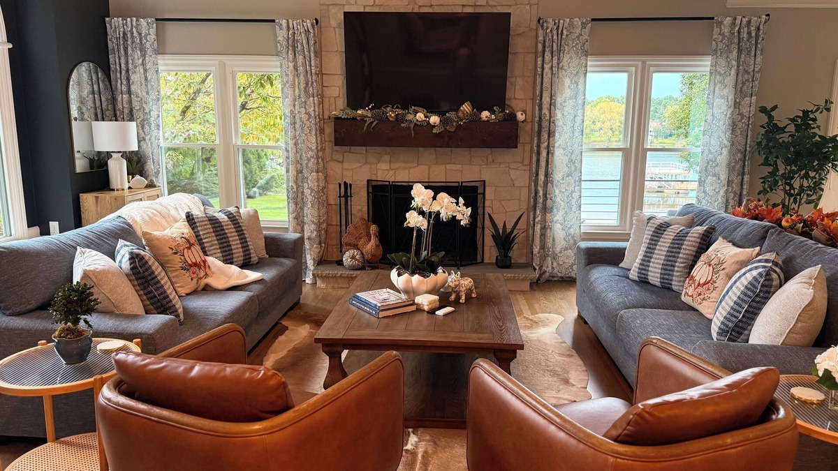 Mount Mourne House | Pool, Spa, firepit, kayaks, paddle-boards, amazing location, premium comfort!
