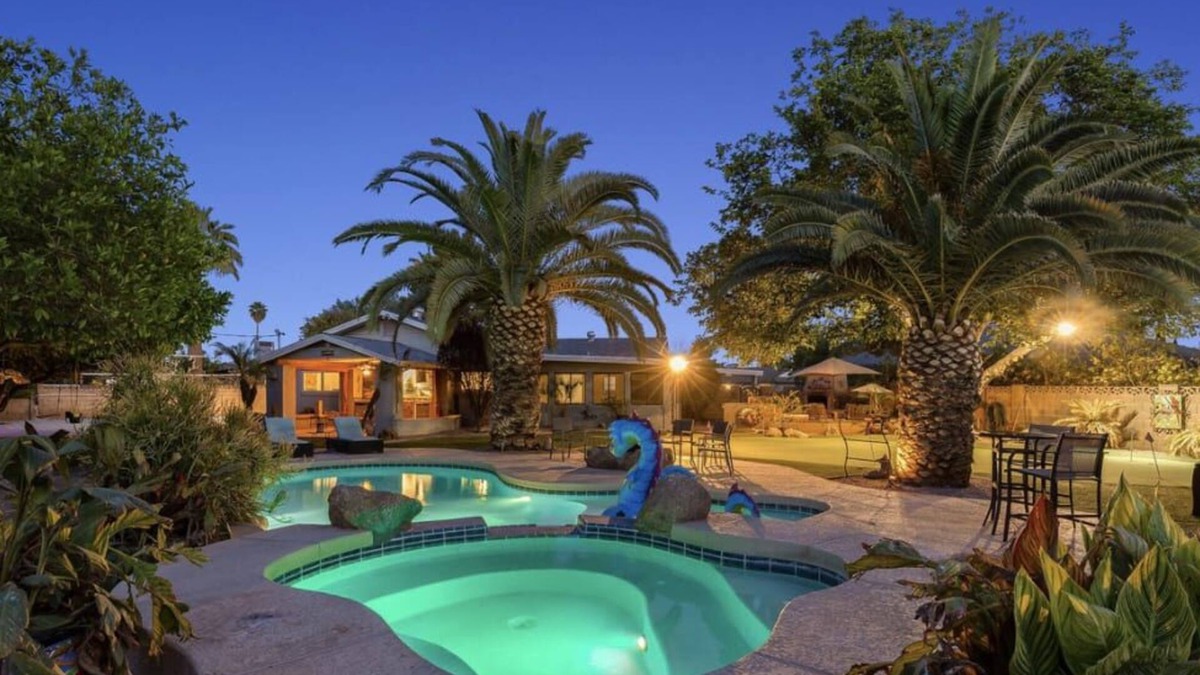 Pointe Scottsdale House | Pool Spa Golf Basketball Court