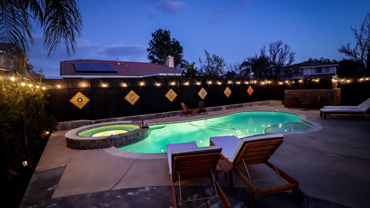 Hemet House | Pool/Spa, Super Mario Game room and Friends theme room!