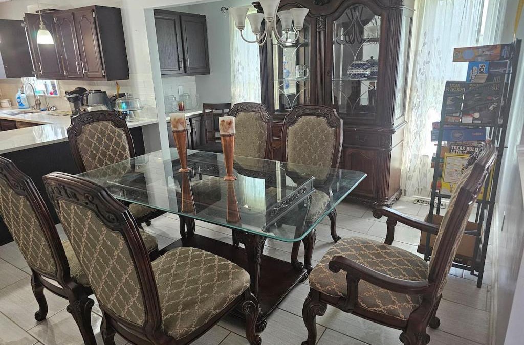 Fredericksburg House | Pool Table Wifi Fireplace Mins to Hospitals