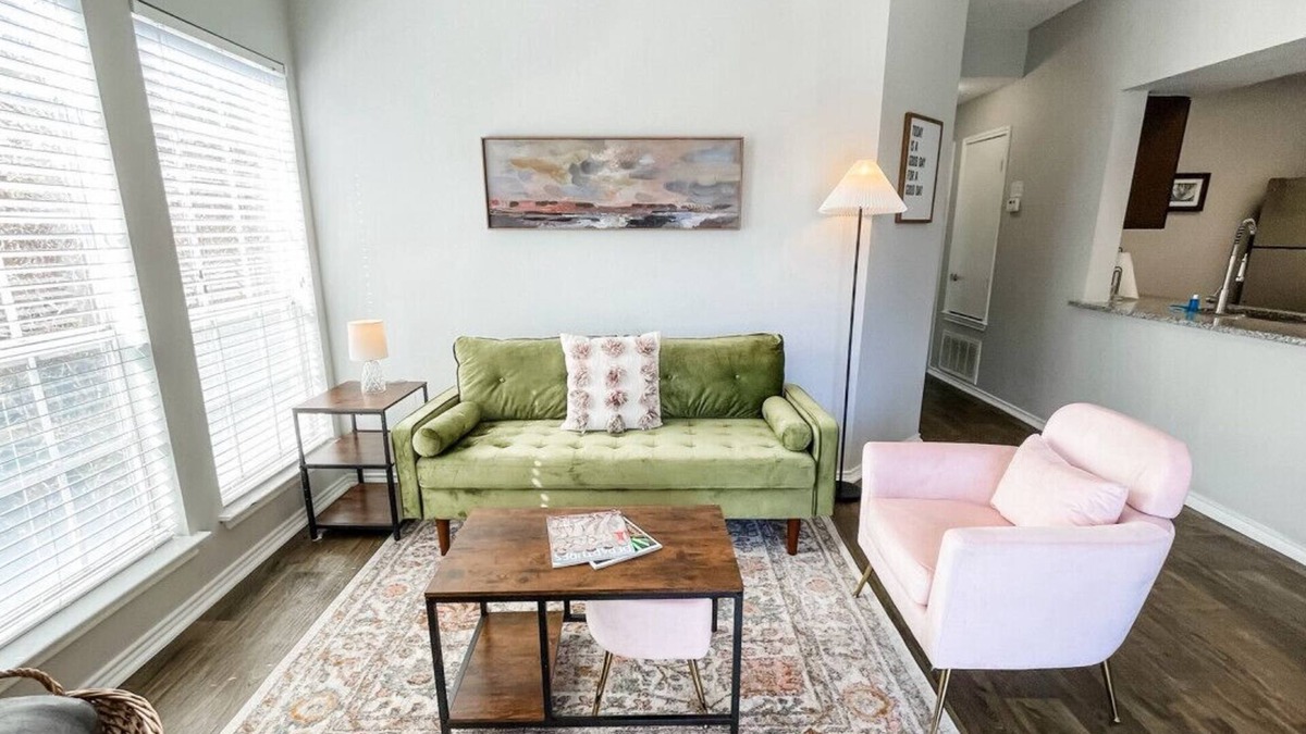 South Side Condo | Pool View Escape - Near Shops & Dining