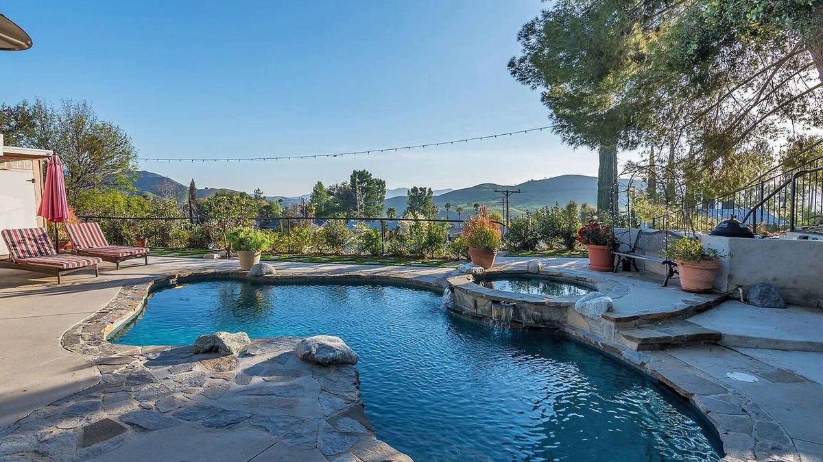 Calabasas House | Pool, views, private guest suite, close to great hiking trail, dining & ent.