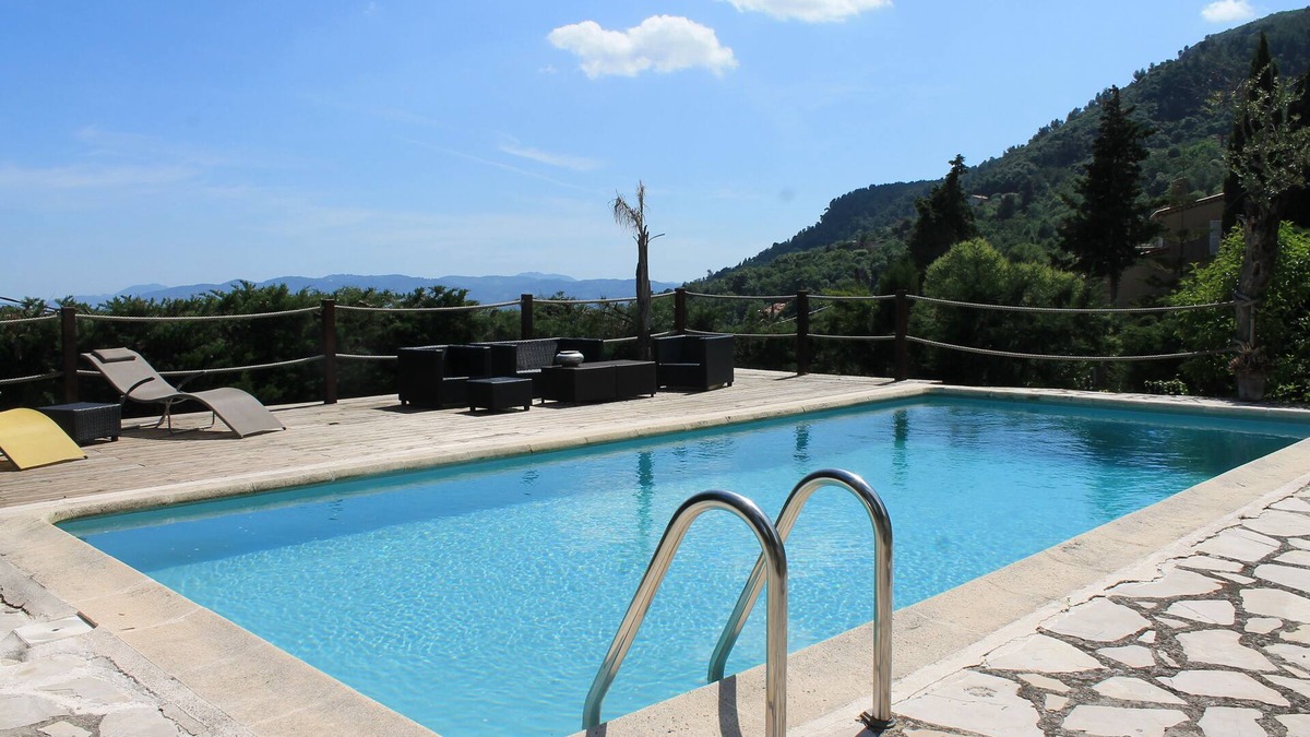 Magagnosc Villa | Pool Villa Sea View The Clavade