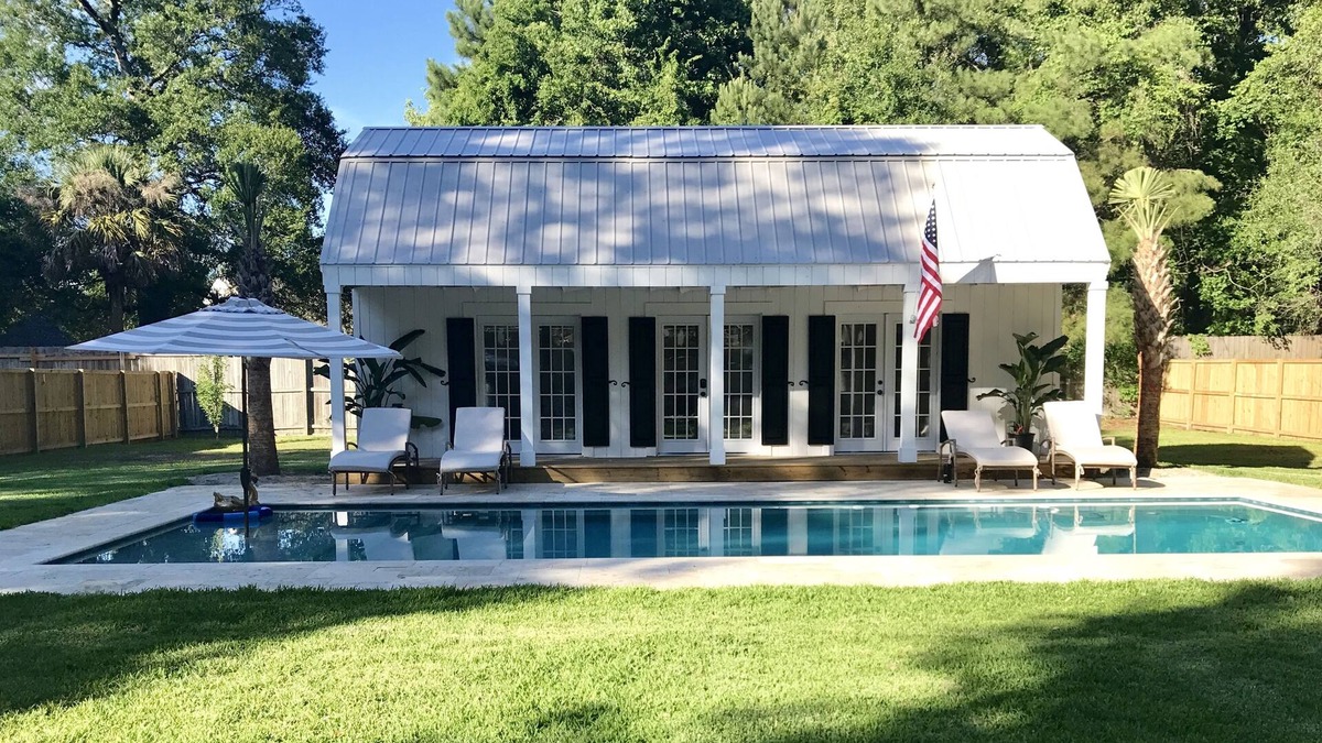 Mount Pleasant Cottage | Poolhouse Cottage