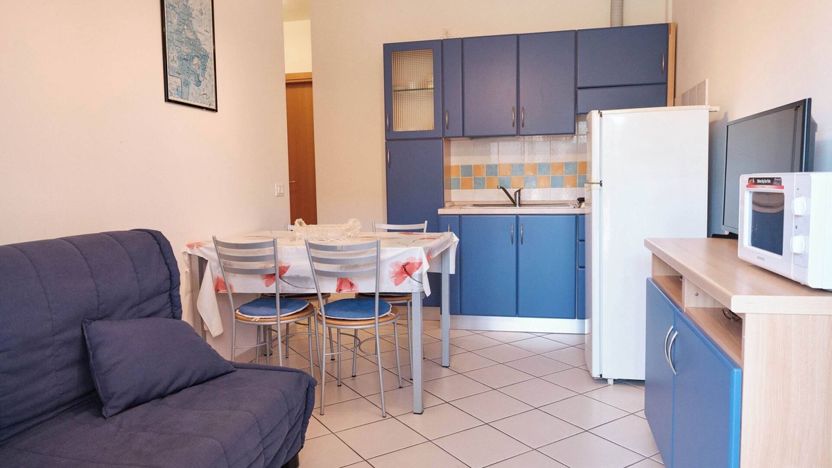 Rosapineta Apartment | Poolside escape in Rosolina-Beahost