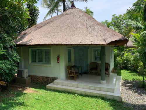 Downtown Kuta Cabin | Poppies Cottages on Two