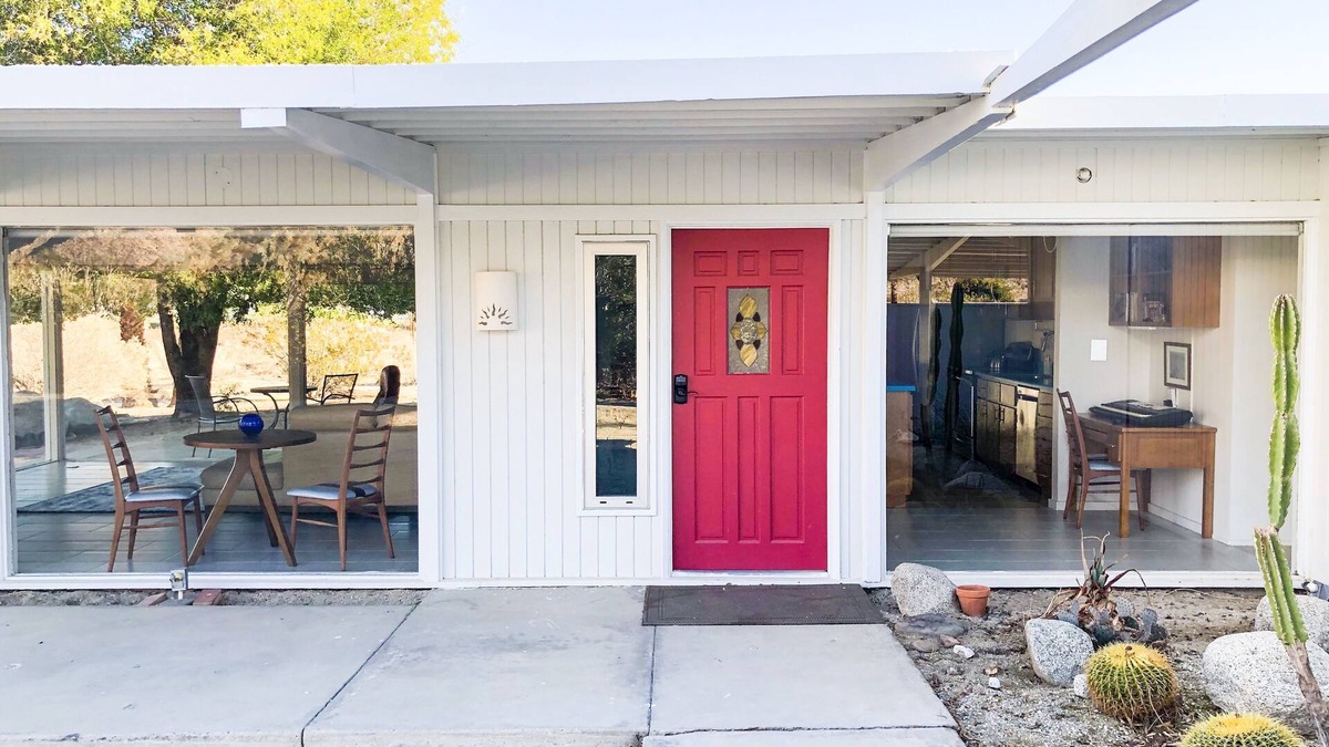 Borrego Springs House | Poppy Desert House: Borrego Mid-Century Modern