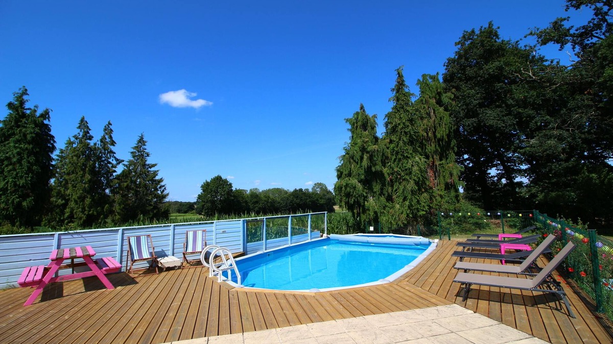 Mohon House | Poppy is a rural 3 bedroom Gite for up to five guests