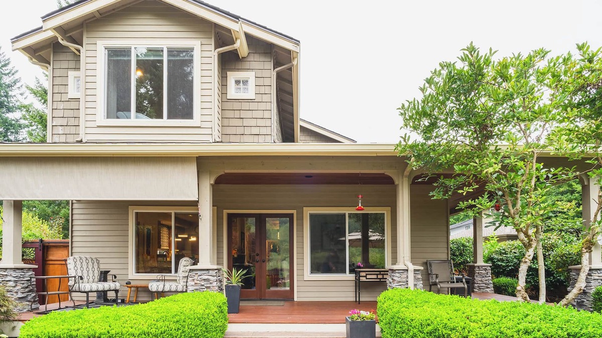 Olde Town House | Poppyrosa Estate with mountain views minutes from Seattle, Bellevue, Sea-Tac