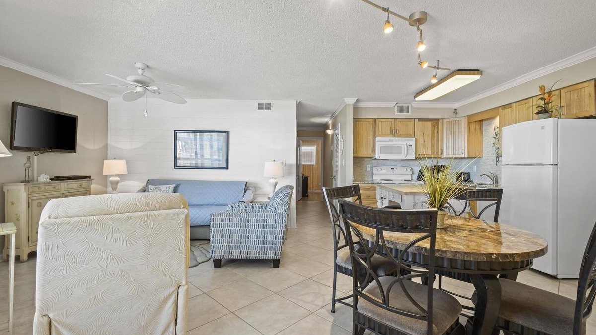 Gulf Shores Condo | Popular complex, elevator, pool, great views!