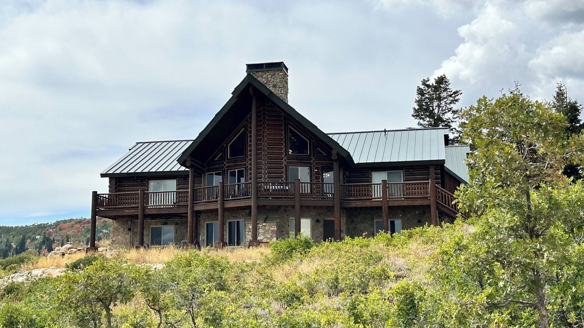Park City Cabin | Porcupine Ridge Lodge - 5 Bedroom Luxury Cabin Near Park City w/Movie Theater
