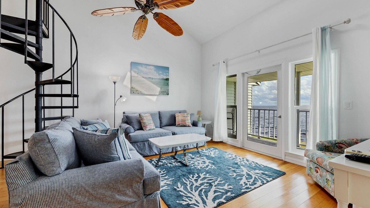Port Charlotte Condo | Port Charlotte Private Waterfront Condo WA4410-317