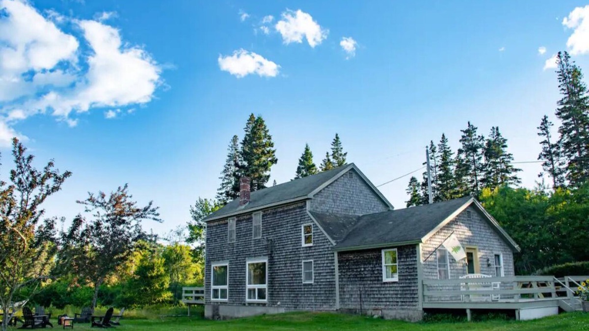 Port Clyde Cottage | Port Clyde! Walk to lighthouse, village, and beach