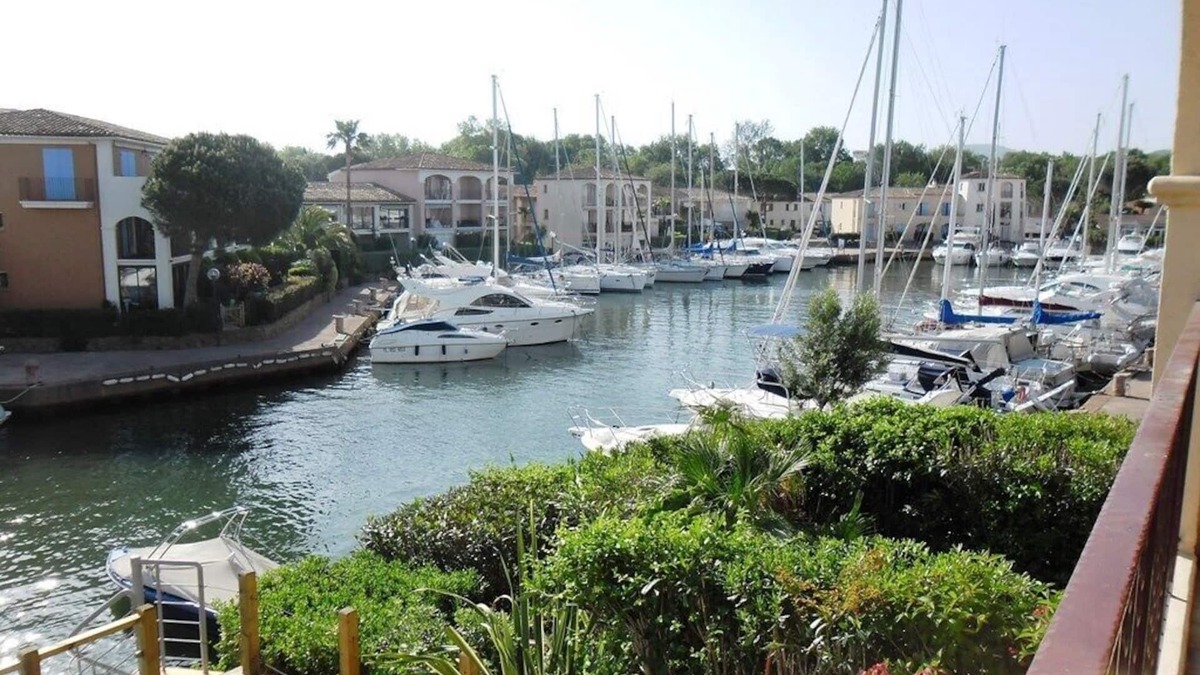 Port Cogolin Apartment | PORT COGOLIN: 1-bedroom apartment in residence with pool