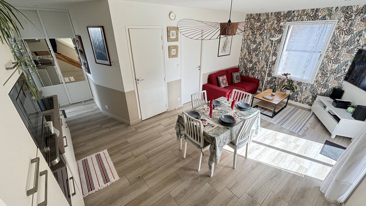 Perros-Guirec Cottage | Port, Duplex Standing * 51 m²/4-5 people, Garden & Parking, Wifi