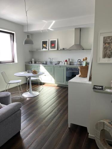 Gravina in Puglia Apartment | Porta 1923 Bed and Art