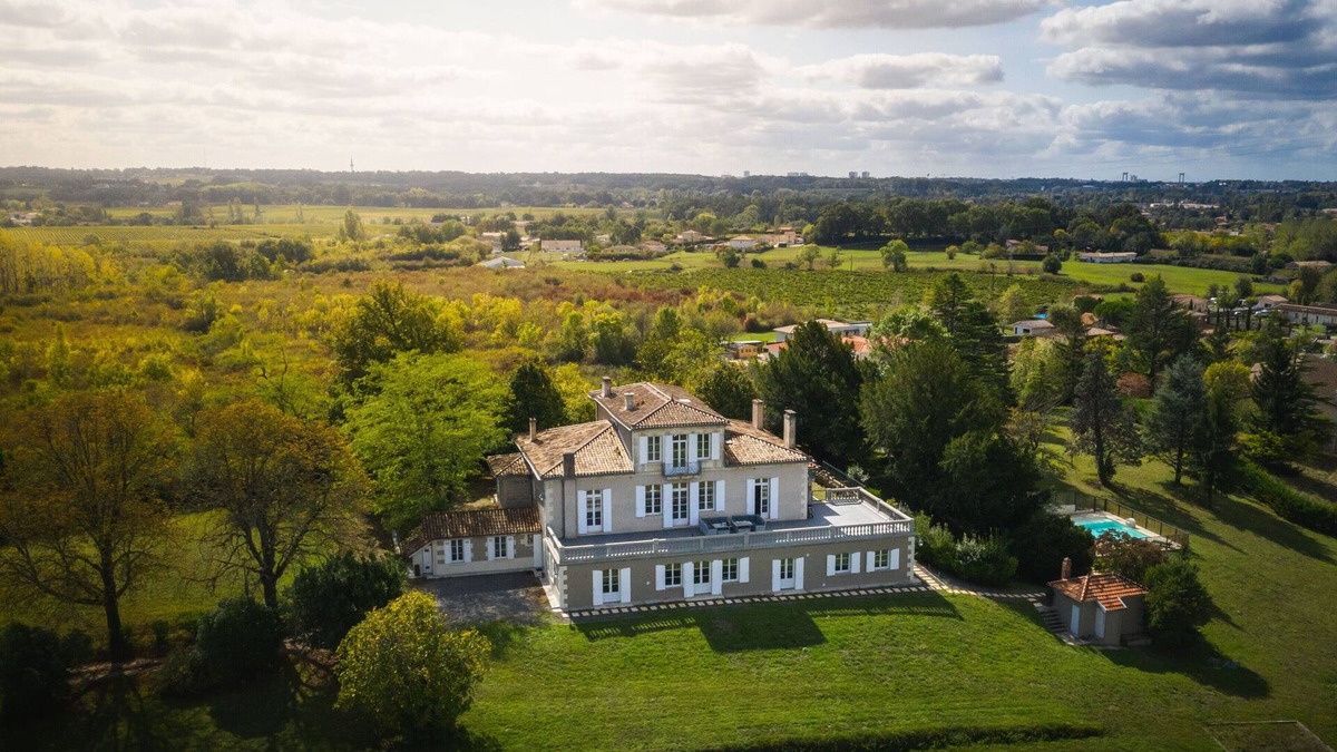 Sainte-Eulalie Other | Portes de Bordeaux - 5-star chateau - organic vineyard