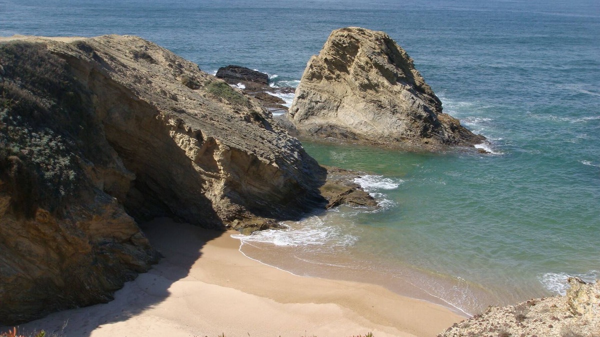 Porto Covo Villa | PORTO COVO - Great Spot - Beachfront private Villa with 4 rooms