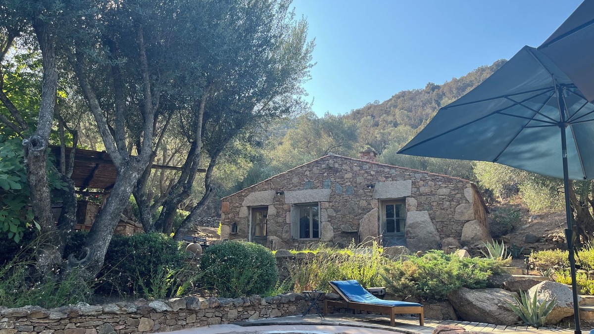 Porto-Vecchio House | Porto-Vecchio, quiet sheepfold near Palombaggia beach with private pool.