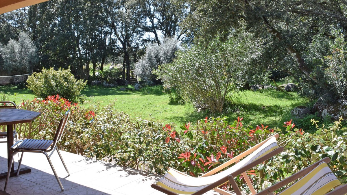Arca House | Porto-Vecchio, quiet F3 with 2 bathrooms/WC, large garden, air conditioning, Wifi
