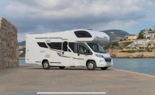 Faro Boat Rental | Portugals Infinity - AutoCaravana Luxo