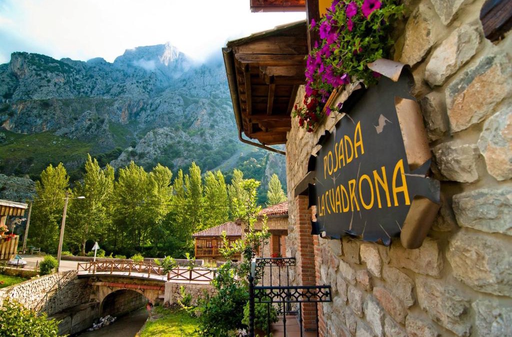 La Hermida Hotel | Posada La Cuadrona