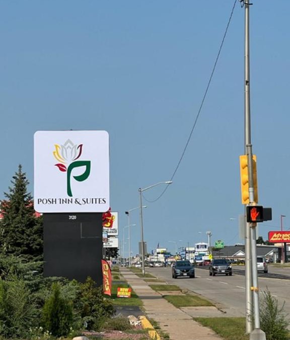 Wisconsin Rapids Hotel | Posh Inn & Suites