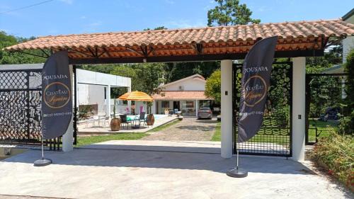 Itaara Bed & Breakfast | Pousada CHÂTEAU LUMIÈRE