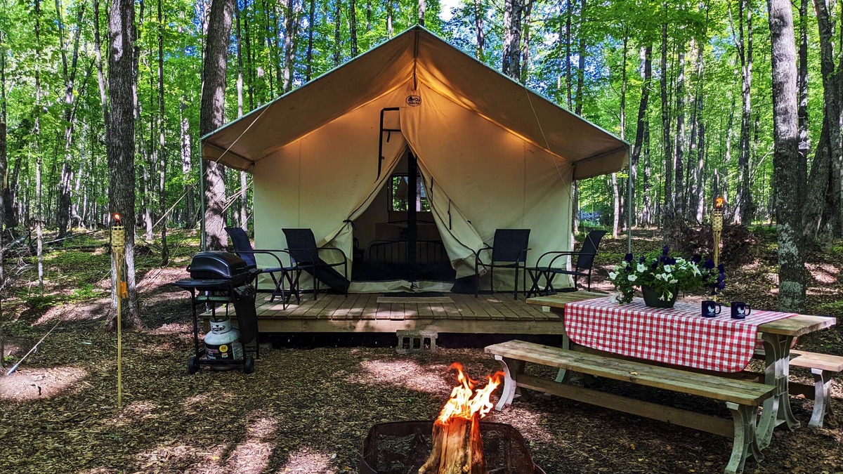 Phelps Hotel | POV Lake Resort & Glamping Campground