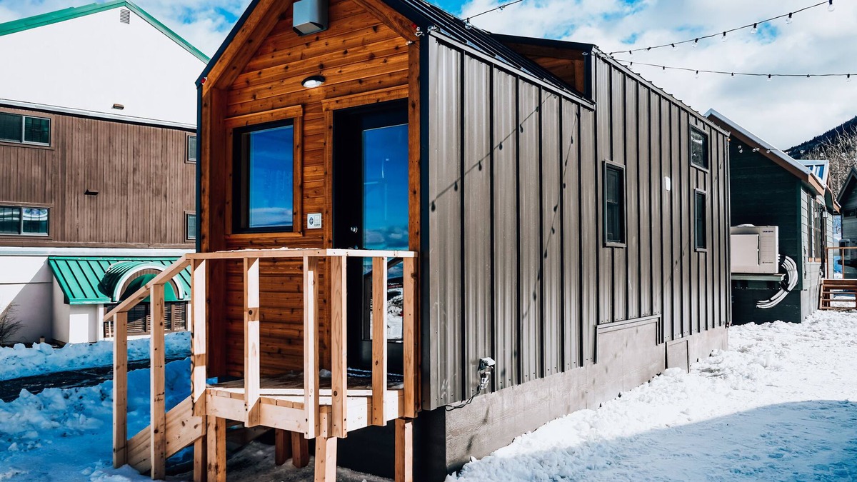 Mesa Hotel | Powderhorn Lodging