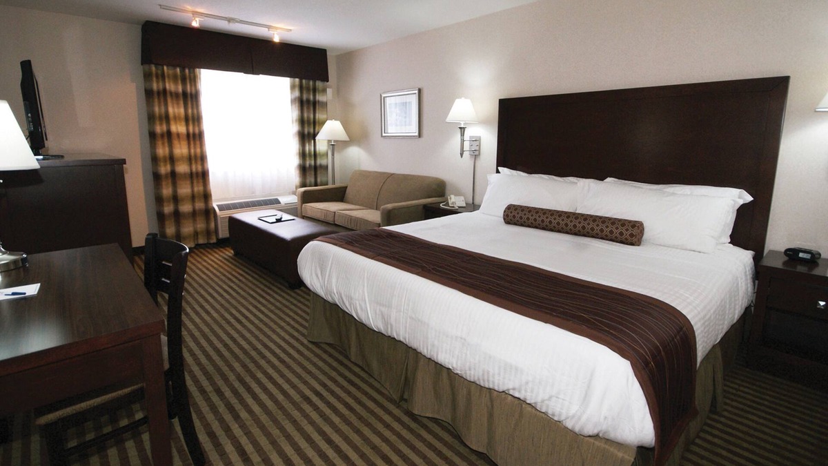 Powell River Hotel | Powell River Town Centre Hotel