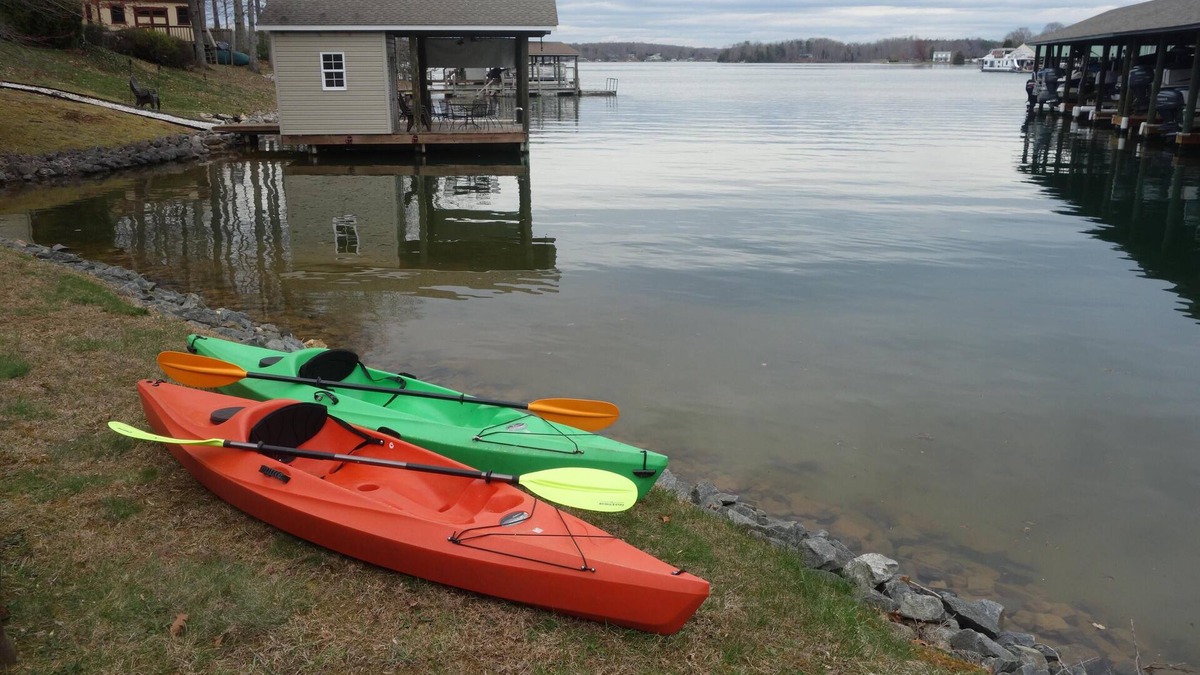 Huddleston House | Power down as hot tub, kayaks, and pool table await, water "footsteps away".
