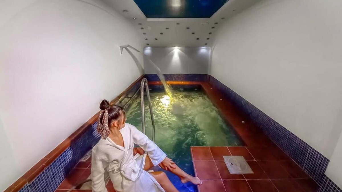 Loutraki Apartment | Pozar Salt Cave Hotel Spa