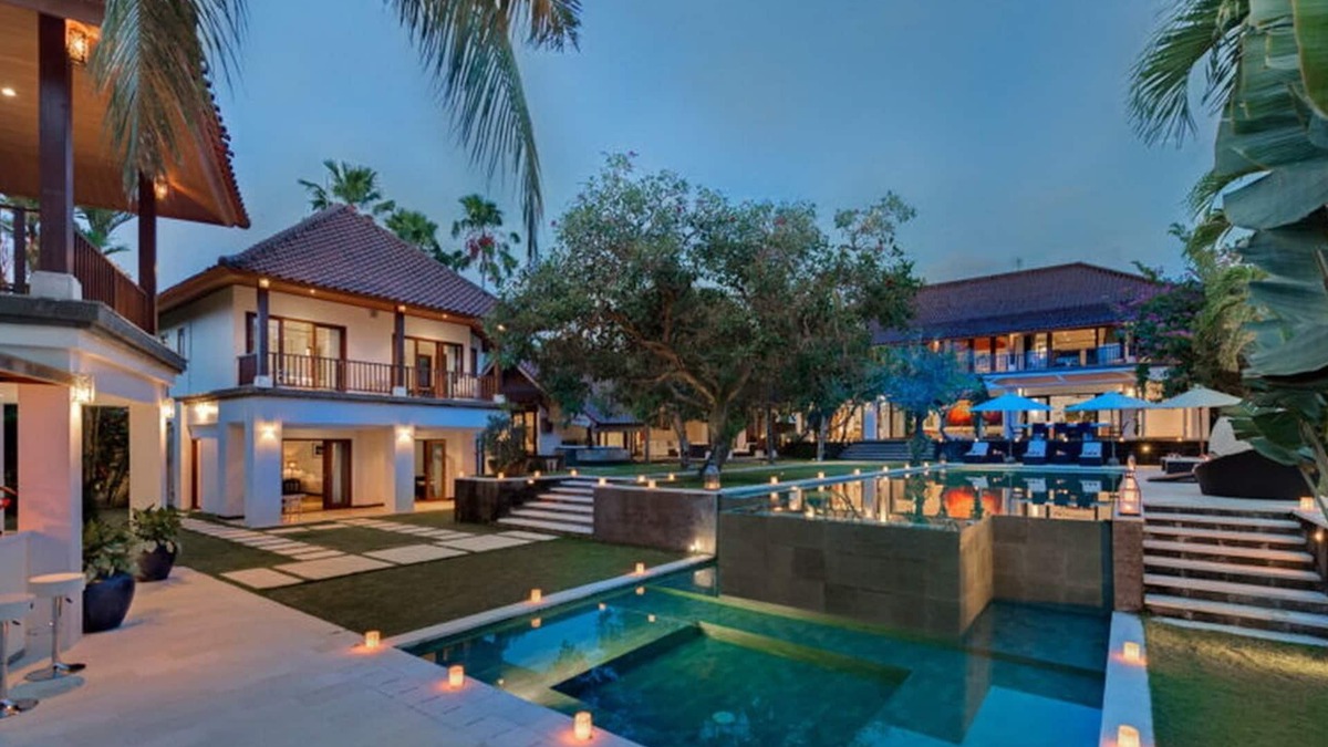 Pererenan Villa | PR8001 - 8 Bedroom Villa in Canggu