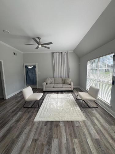 Prairieville House | Prairieville Retreat 3-bedroom house