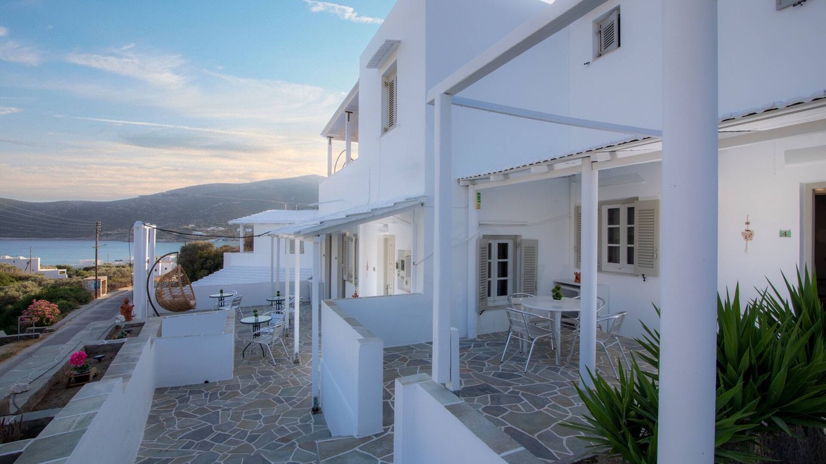Platis Gialos Bed & Breakfast | Prasini Gonia