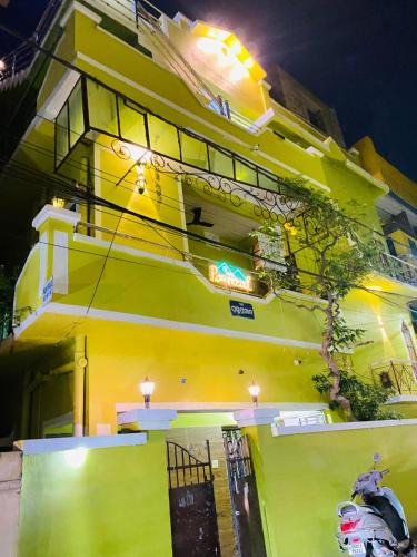 Bhubaneshwar House | Pravuprasad guesthouse budget room near railway station