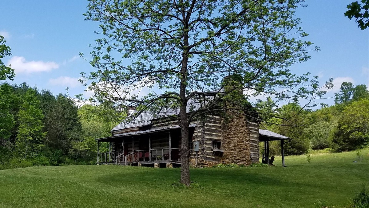 Ferrum Cabin | Pre-civil War RUSTIC cabin on 30 acres ten minutes from the Blue Ridge Parkway.