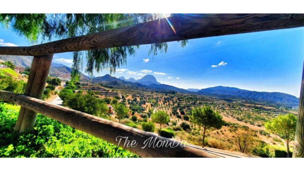 Relleu Ski Chalet | Preciosa Casa Independiente con Piscina Privada en la Montaña A18km de la Playa