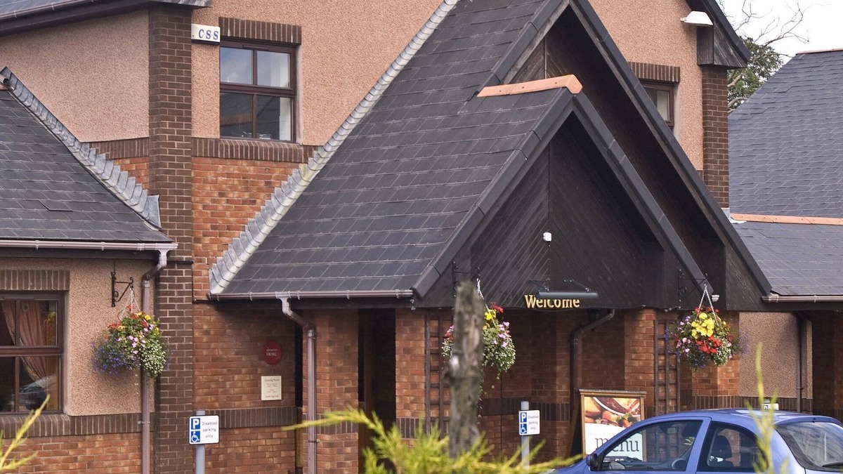 Murthill Hotel | Premier Inn Dundee - Monifieth
