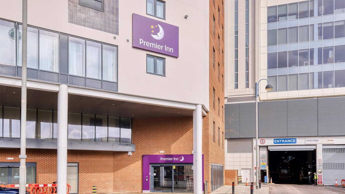 Uxbridge North Hotel | Premier Inn London Uxbridge Town Centre
