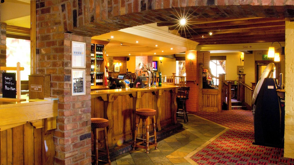 Knottingley Hotel | Premier Inn Pontefract North