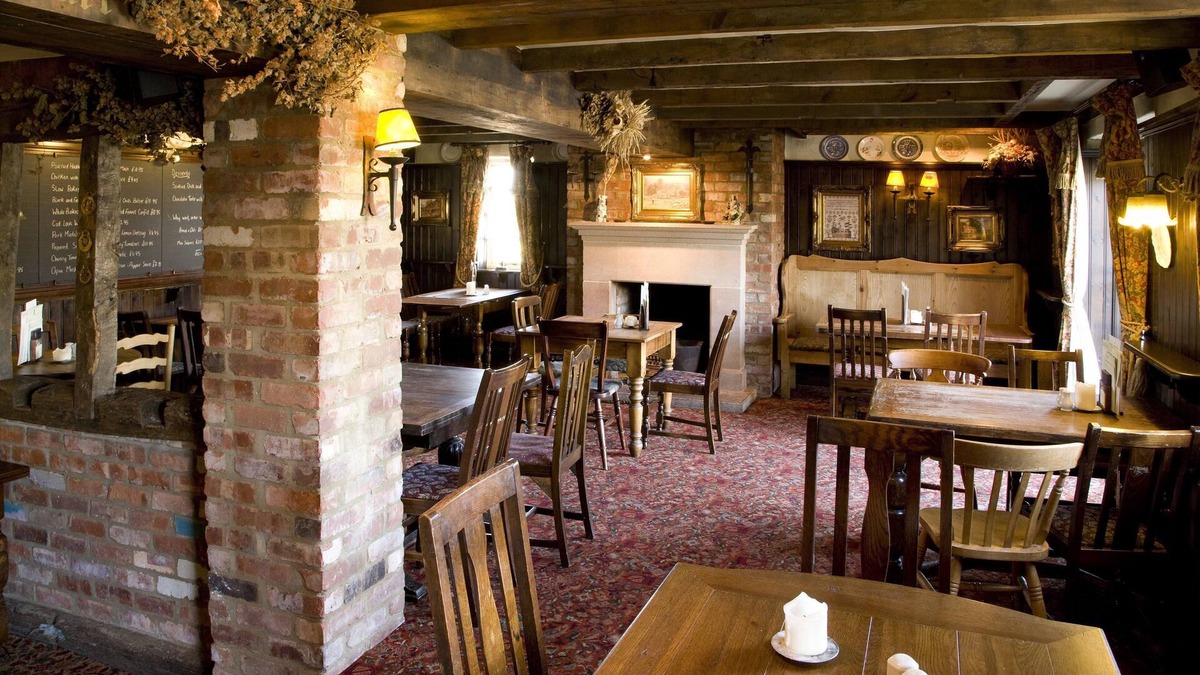 Waltham Abbey Hotel | Premier Inn Waltham Abbey