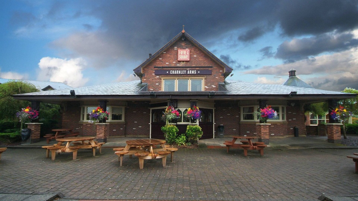 Standish Hotel | Premier Inn Wigan - M6 Jct 27
